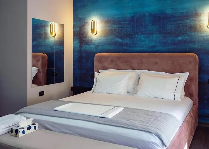 Hesmir's Nest ティラナ