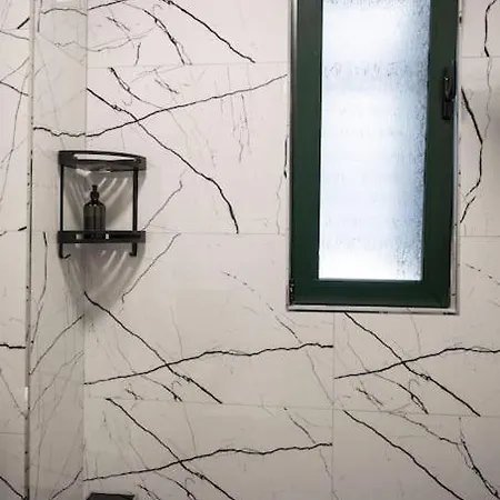 Hesmir's Nest * Tirana