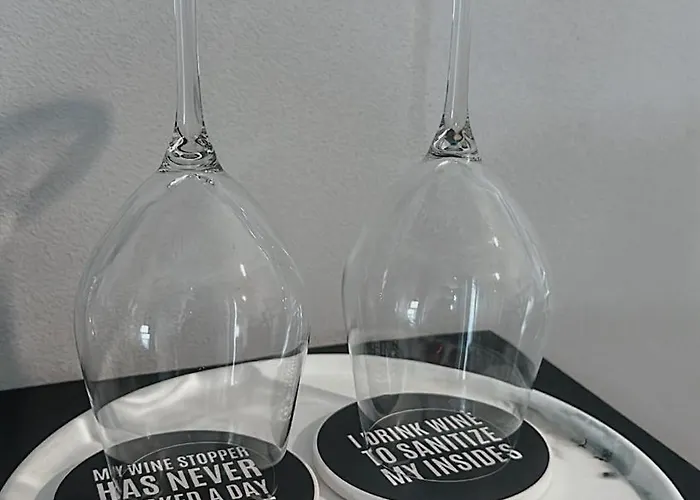 Hesmir's Nest 3* Tirana